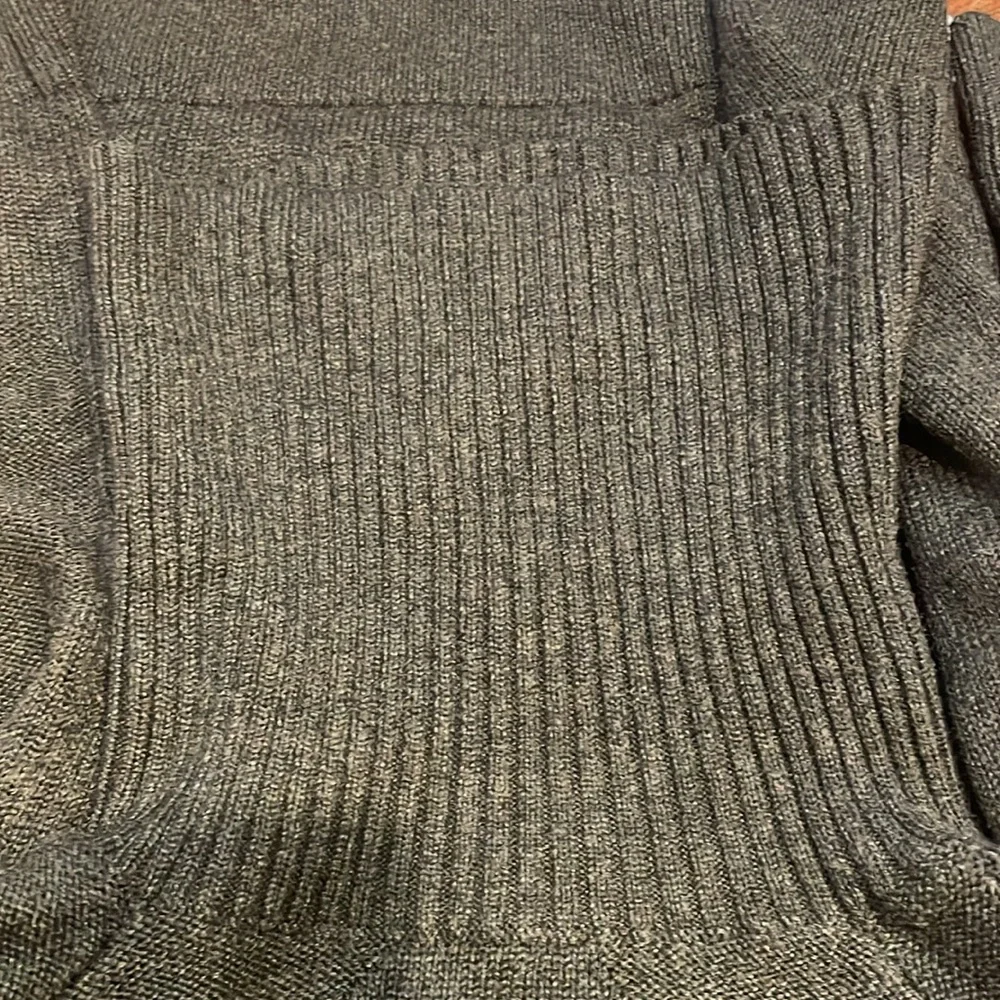 Banana Republic Olive Green Turtleneck Sweater, Fall Sweater, Size M - Picture 8 of 10